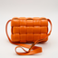 Sac Cassette matelassé en cuir Intreccio orange