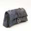 Sac Crush noir en tweed couvert de sequins argentés