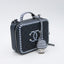 Sac Vanity Chanel en cuir Caviar et détails rayés bleu
