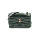 CHANEL – Sac Flap chevron - Cuir d’agneau vert