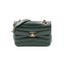 CHANEL – Sac Flap chevron - Cuir d’agneau vert