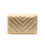 CHANEL – Wallet On Chain (WOC) en cuir d’agneau chevron doré