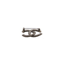 CHANEL – Broche CC Torsadé