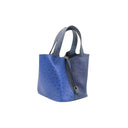 HERMÈS – Picotin Lock en cuir d'autruche bleu bicolore