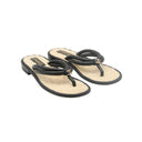 CHANEL - Tongs en cuir noir