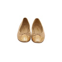 CHANEL – Ballerines en cuir beige et doré