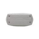 CHANEL – Sac cabas matelassé en cuir gris