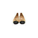 CHANEL – Ballerines bicolores en cuir beige et noir