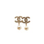 CHANEL – Boucles d’oreilles CC strass et perles pendantes – Collection 2018